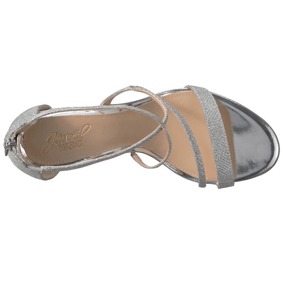 Jewel Badgley Mischka women’s heels - Picture 3 of 10